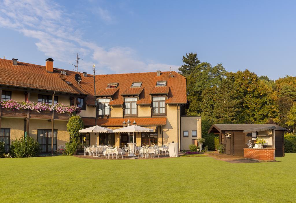 Krone Am Park - Gaestehaus Des Hotel Krone Alzenau in Unterfranken Ngoại thất bức ảnh