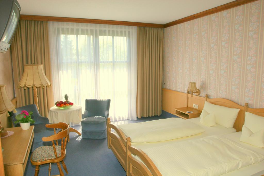 Krone Am Park - Gaestehaus Des Hotel Krone Alzenau in Unterfranken Ngoại thất bức ảnh